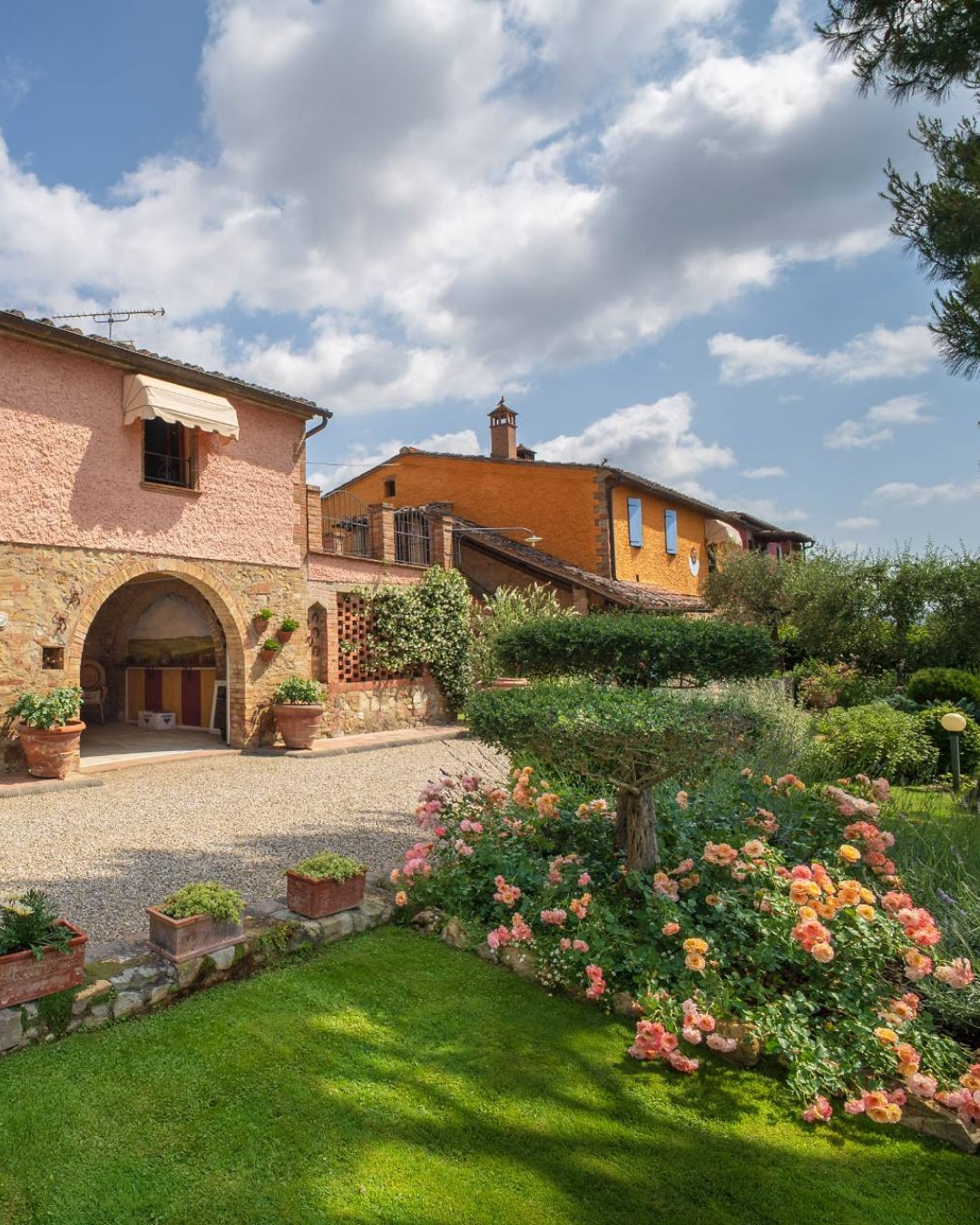 Restored Country Estate near Gambassi Terme